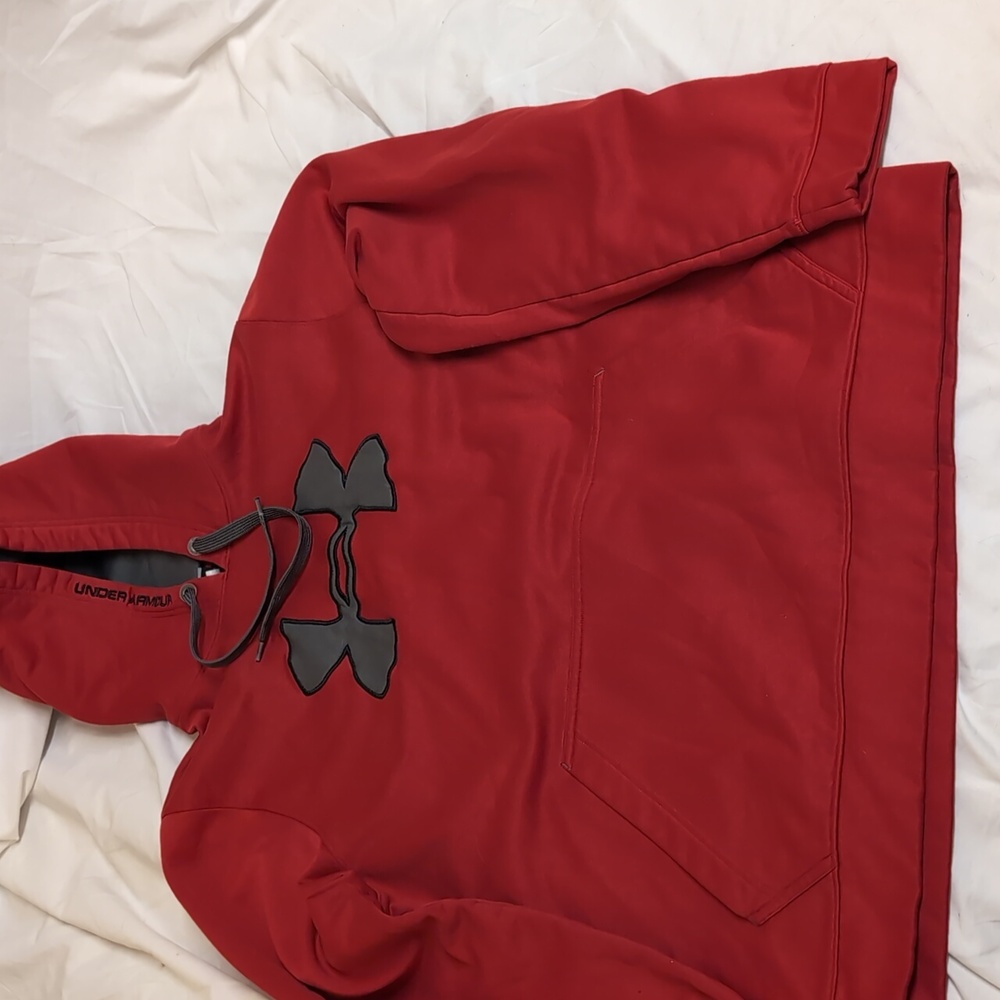 Nwot Men's XL Under Armour hoodie